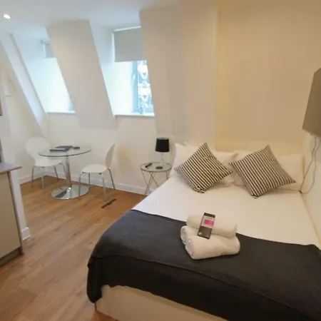 Street Apartment